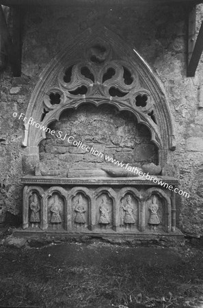 AUGUSTINIAN PRIORY  TOMB OF COOEY NA NGALL  CHIEFTAN OF THE O'CATHAN CLAN  DIED IN 1385